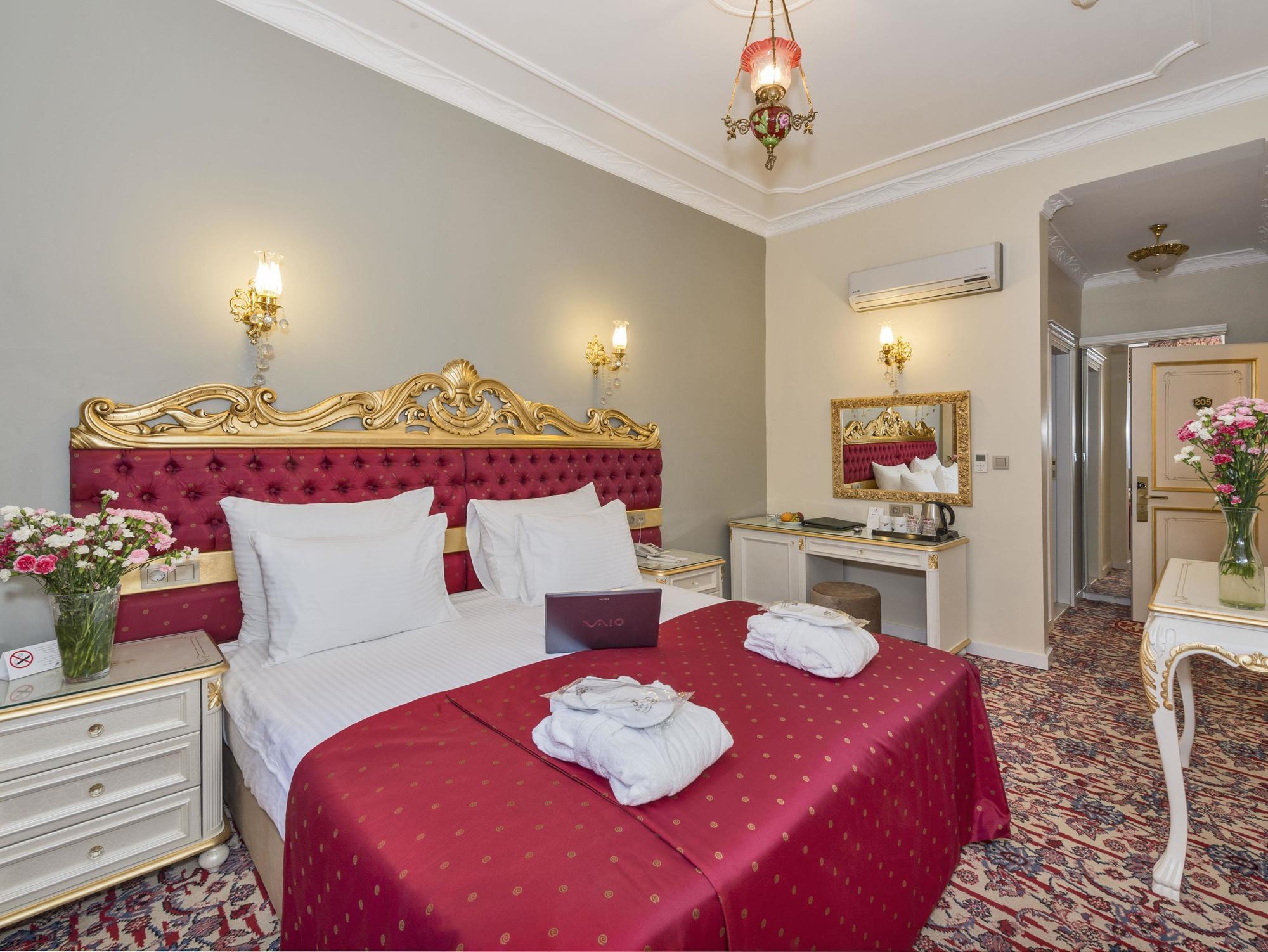 By Murat Crown Hotel Taksim Estambul Exterior foto